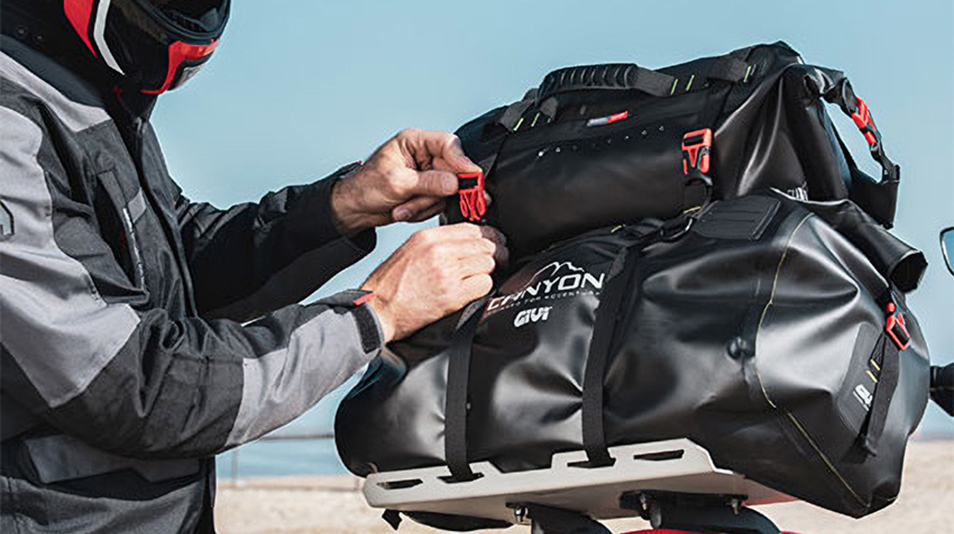 Givi Offroad Softbags Canyon GRT712B 1067 Bagsædetask